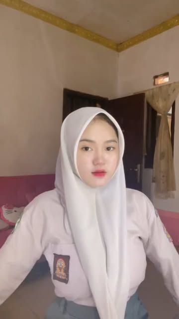 Viral Video Hijab Video ABG SMA Indo Aqilla Kacamata Pink Atas Bawah Imut Tutorial Wiwik Top 10 Trending Global Indonesia 2025